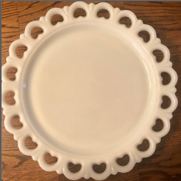 ANTIQUE 1920-30’s HEART LACE MILK GLASS PLATTER - Picture 4 of 8